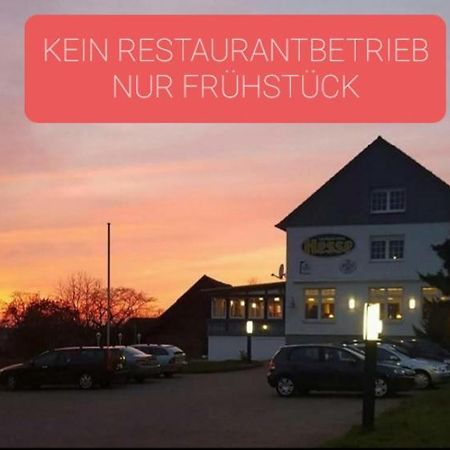 Landgasthaus Hesse Hamelin Exterior photo